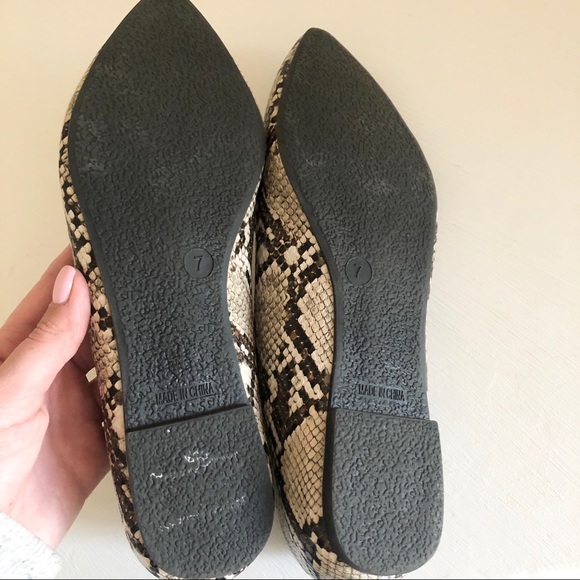 Snake Skin Pointed Toe Flats Size 7 - Picture 5 of 5